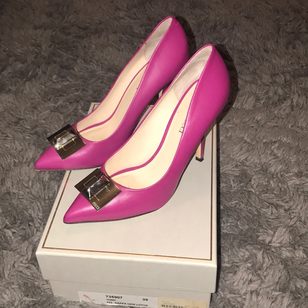 Emilio Pucci Lotus Heels Magenta w/ Gold Buckle 39 - Picture 4 of 8